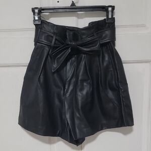 New Zara Black High-Waisted Bow Super Soft Leather Shorts Limited Edition